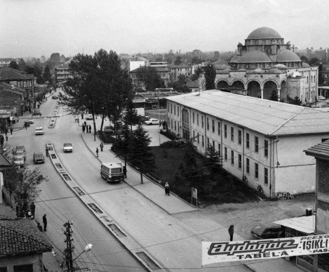 Düzce Cedidiye Camii ve Hükümet Konağı / 1977
