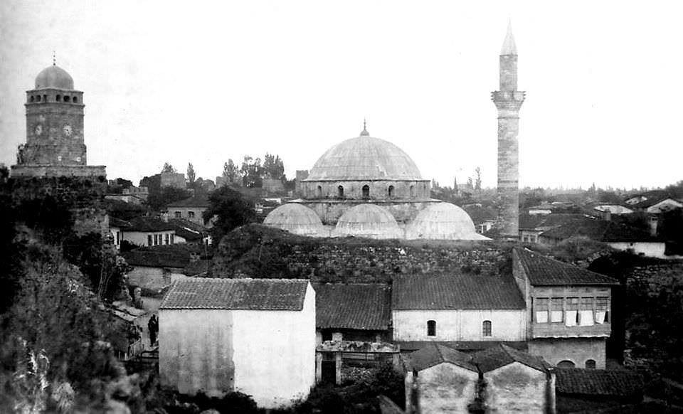 Antalya Paşa Camii ve Saat Kulesi