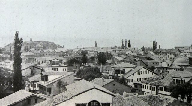 A panoramic view of the town of Sivas/Sepasdia (Source: Franz Cumont/Eugène Cumont, Studia Pontica, II, Voyage d’exploration archéologique dans le Pont et la Petite Arménie , Bruxelles, 1906)