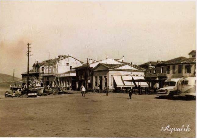 Ayvalık Cumhuriyet Meydanı / 1960 civarı
