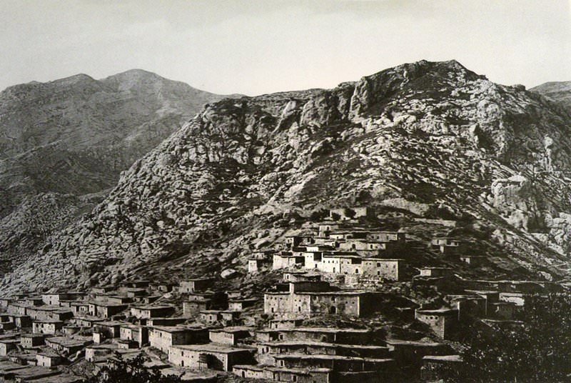 Akra. A town inhabited by Nestorians (Assyrians) (Source: Mark Sykes, Dar-ul-Islam, London, 1904)