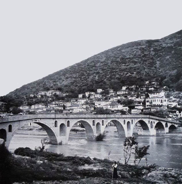 Berat, Arnavutluk / 1942