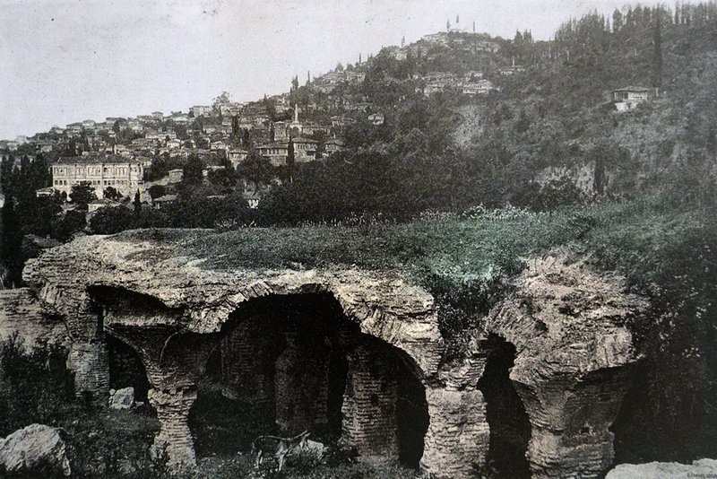 A scene from Izmit (Source: Edmund Naumann, Vom Goldnen Horn zu den Quellen des Euphrat , 1893, Leipzig)