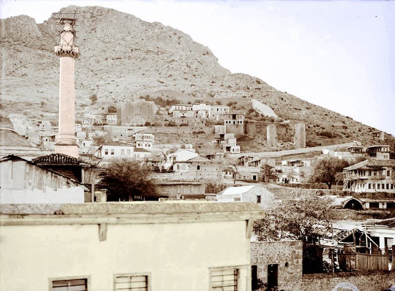 Sis/Kozan circa 1919-1920 (Source: photograph by Father Gabriel Bretocq, Archives départementales de l’Eure, Fonds Gabriel Bretocq)