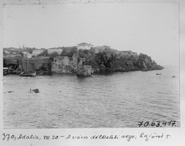 Antalya Limanı ve Şehir Surları / 1914