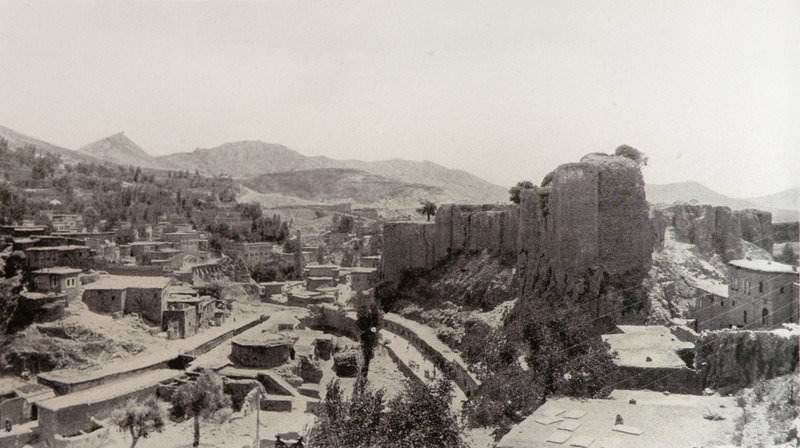 A panamora from the town of Bitlis (Source: Victor Pietschmann, Durch kurdische Berge und armenische Städte, Wien, 1940)