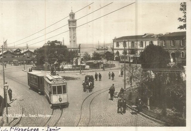 İzmir Konak Meydanı ve Saat Kulesi