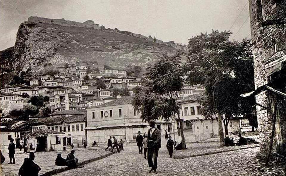 Berat, Arnavutluk / 1900′s