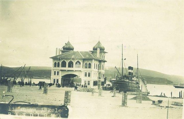 Bandırma İskelesi