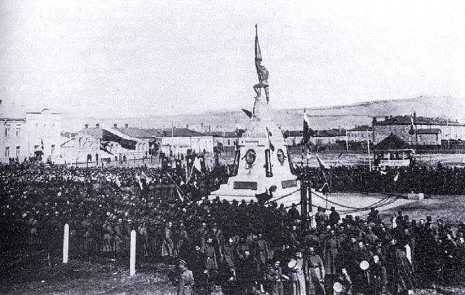 Rus Zafer Anıtı, Kars / 1910′lar