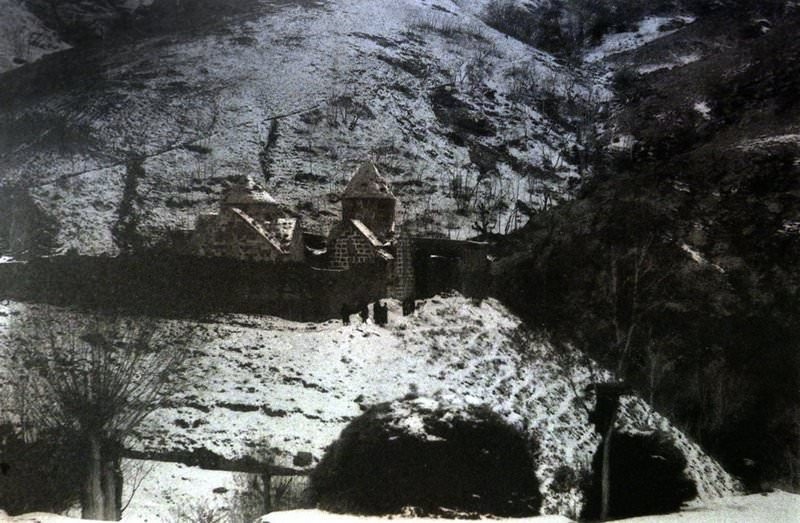 St James of Koghtn on Varak mountain (Source: P. Müller-Simonis, Du Caucase au Golfe Persique, à travers l’Arménie, le Kurdistan et la Mésopotamie, Washington D.C., 1892)