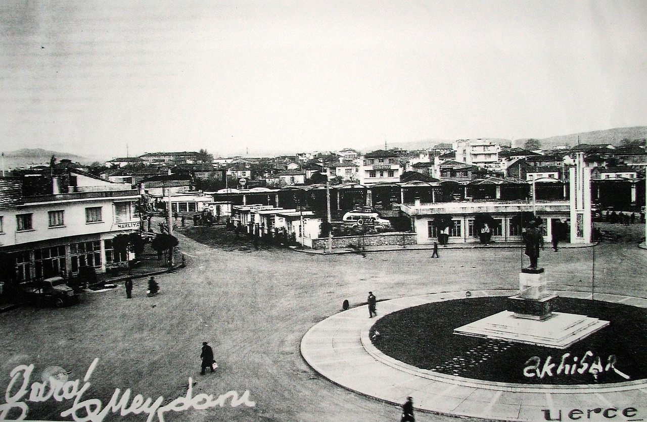 Akhisar Garaj Meydanı