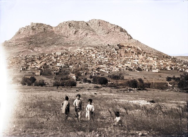 Sis/Kozan circa 1919-1920 (Source: photograph by Father Gabriel Bretocq, Archives départementales de l’Eure, Fonds Gabriel Bretocq)