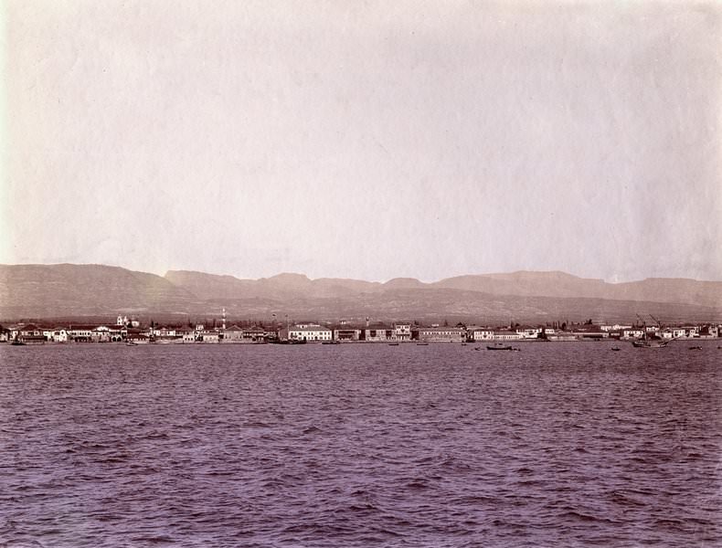 The town of Mersin seen from the sea (Source: Service historique de la Défense, Vincennes)