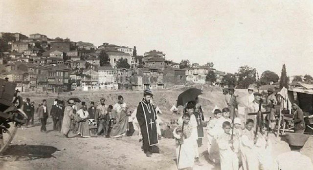 İzmit’te Ermeni Cenaze Töreni / 1920