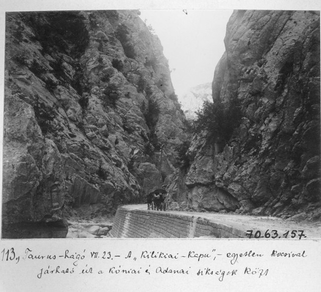 Adana  ve Konya Arasında Toroslarda Gülek Boğazı Geçişi  / 1914