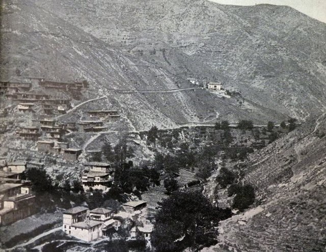 A scene from Hadjin (Source: Ferdinand Brockes, Quer durch Klein-Asien, Gütersloh, 1900)