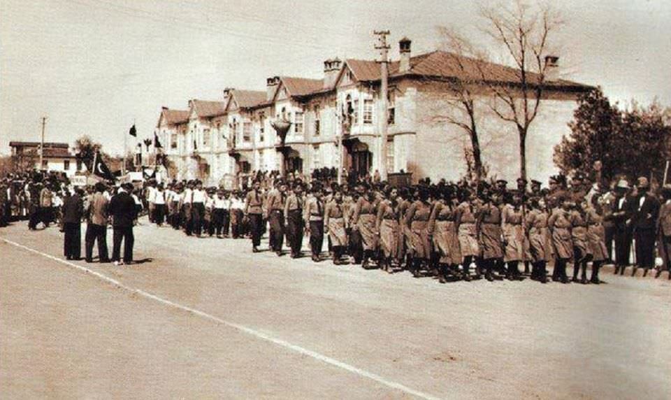 Elazığ Beşkardeşler Caddesi / 29 Ekim 1933