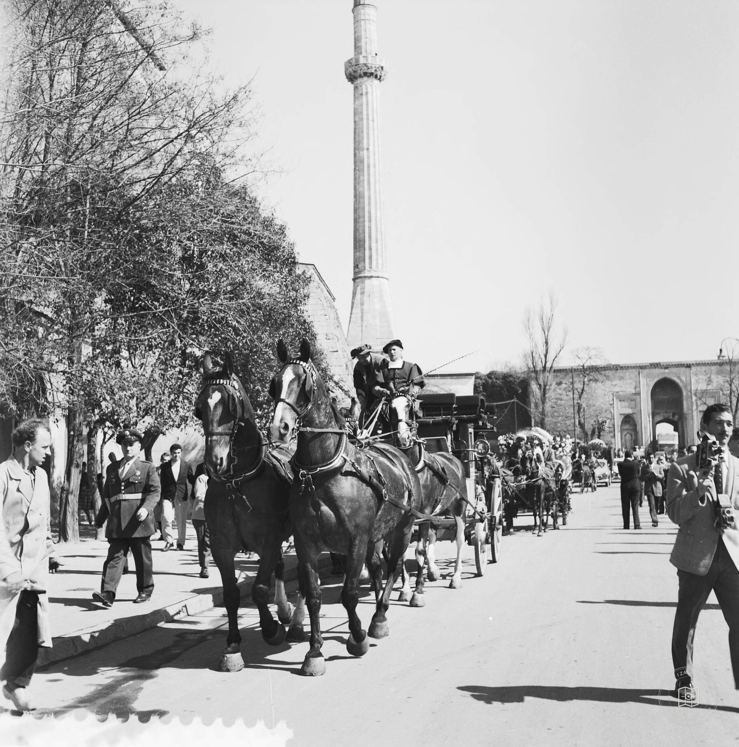 Lale Arabası Topkapı Sarayı Dışında