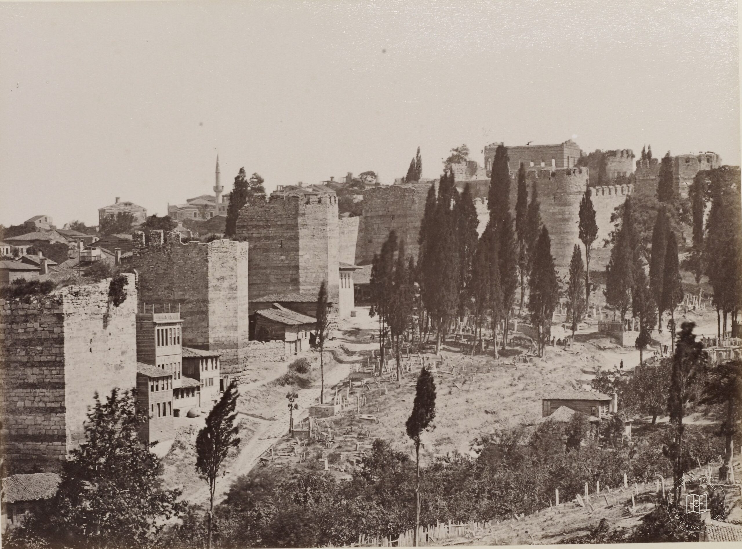 Tokmaktepe Cemetery and Eğrikapı Surler