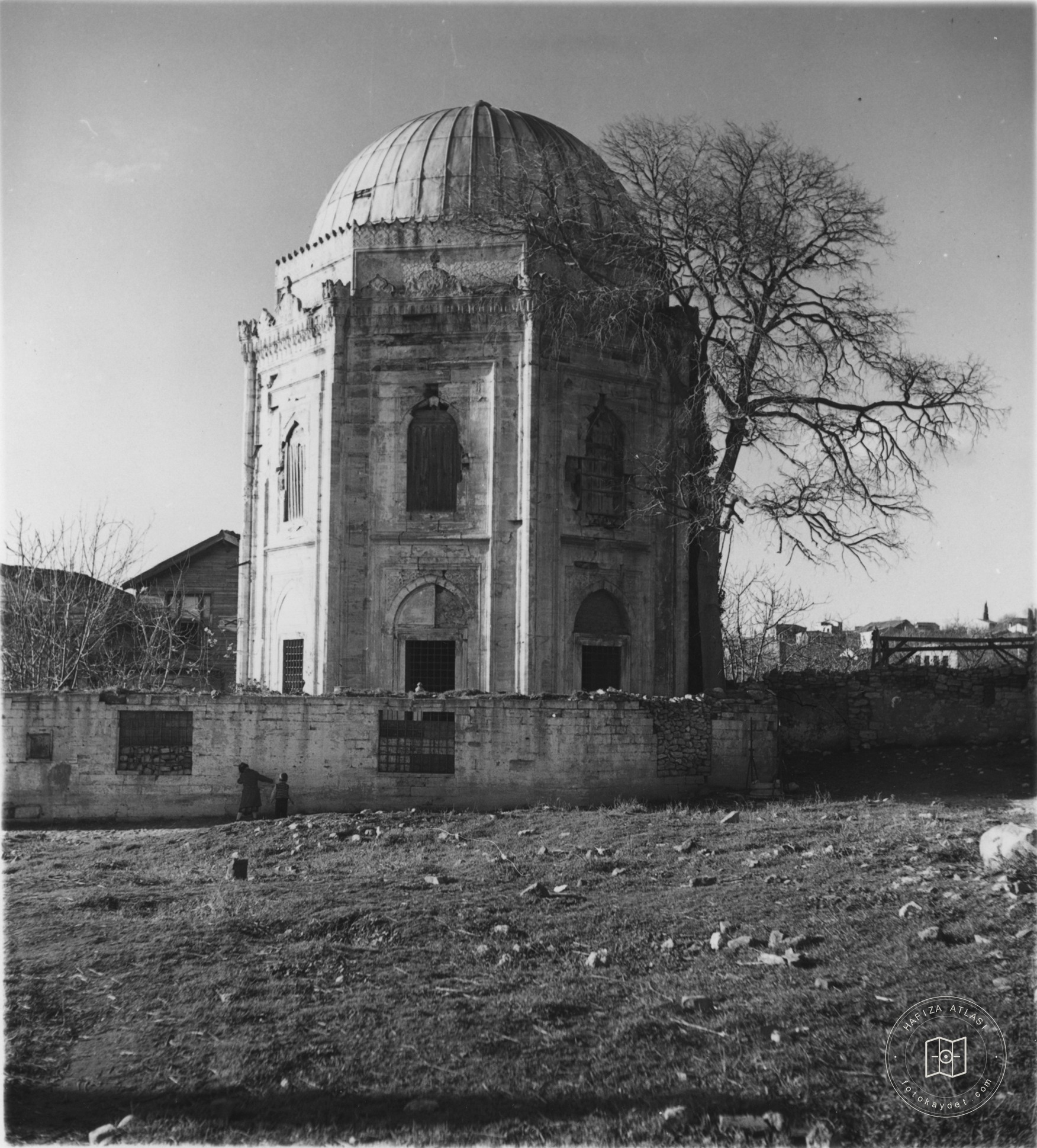 Hüsrev Paşa Türbesi