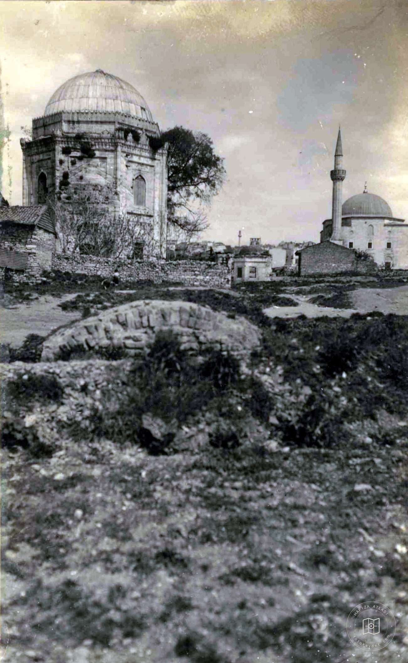 Hüsrev Paşa Türbesi
