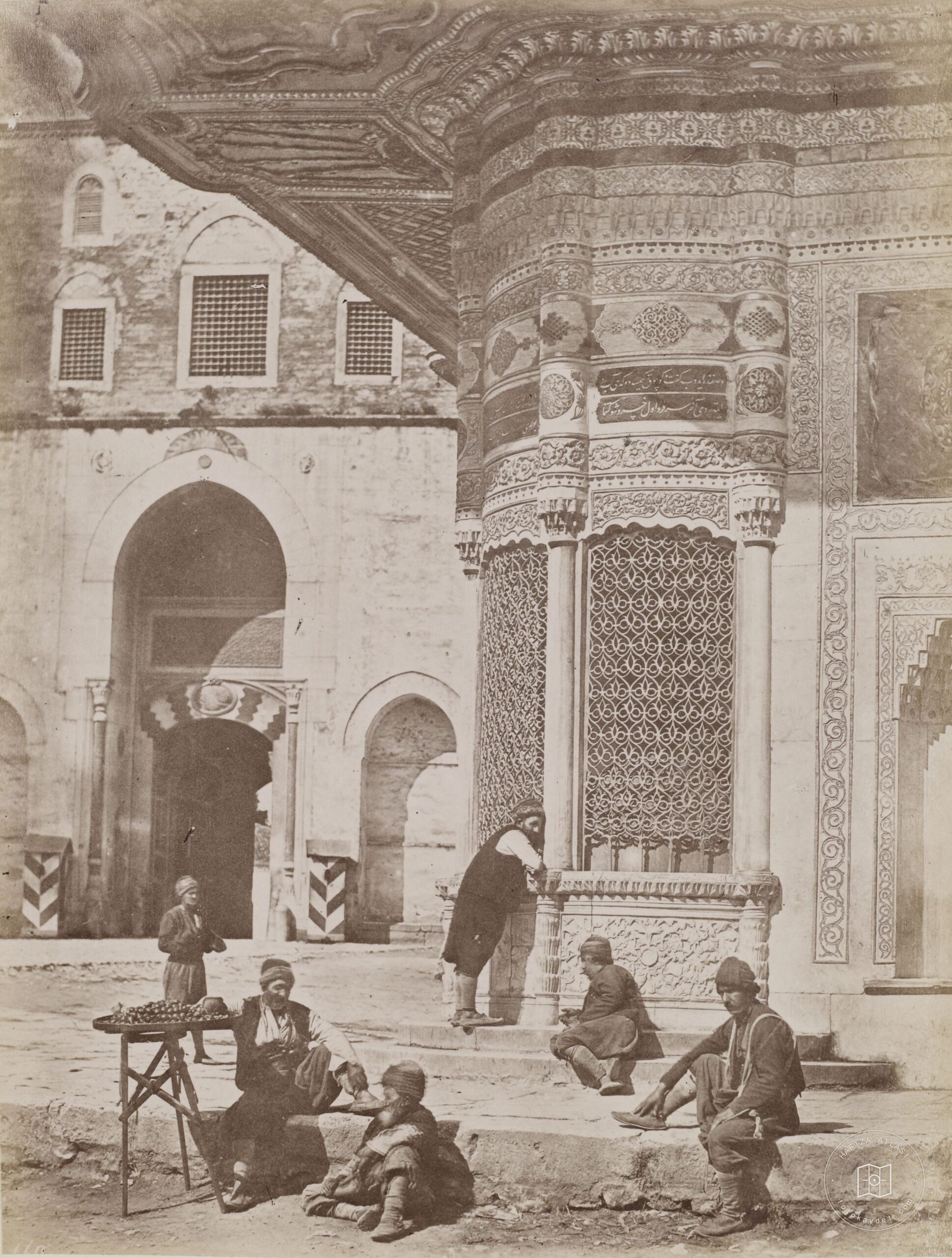 III. Ahmet Çeşmesi ve Topkapı Sarayı Girişi