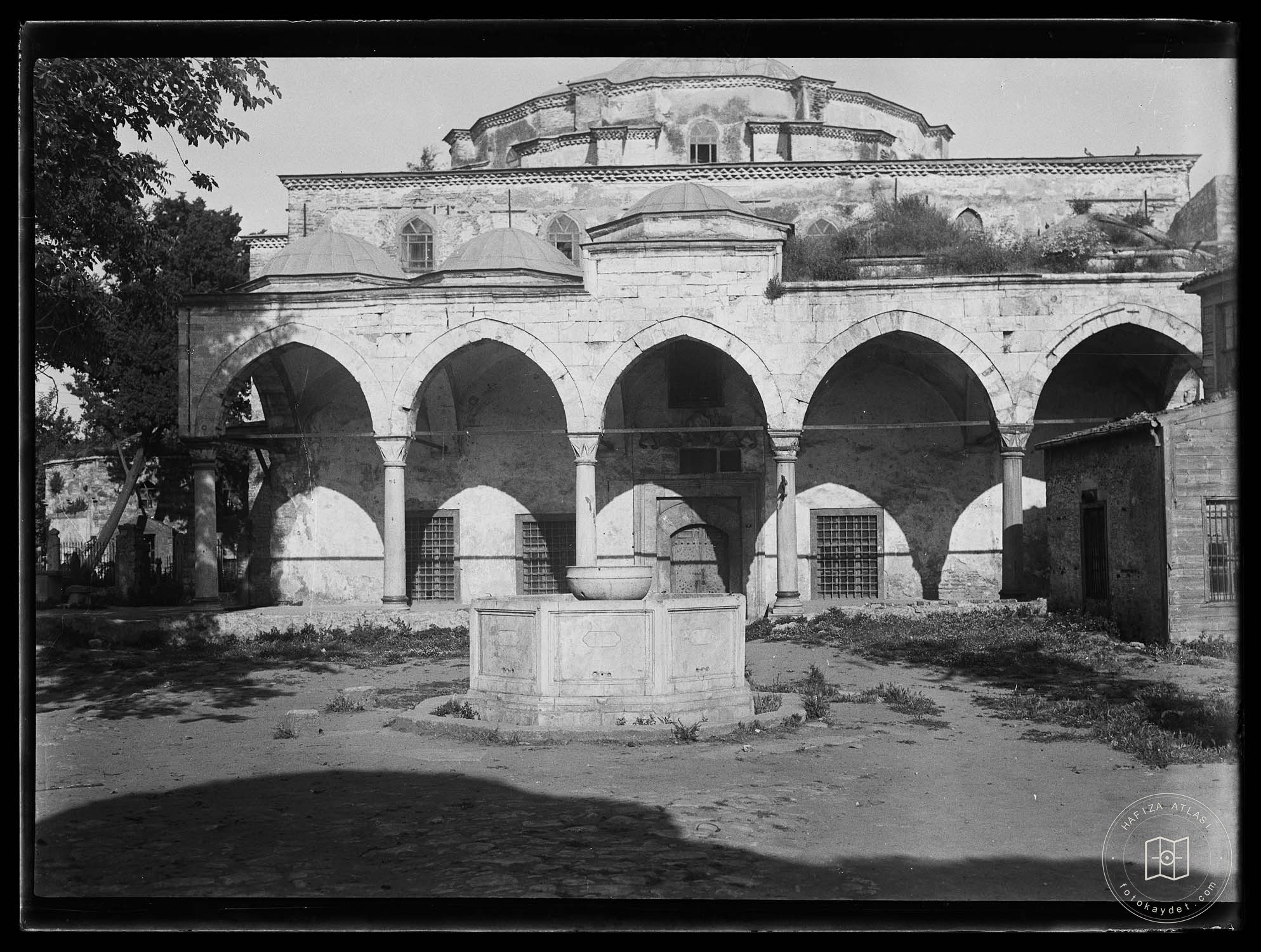 Küçük Ayasofya Şadırvanı