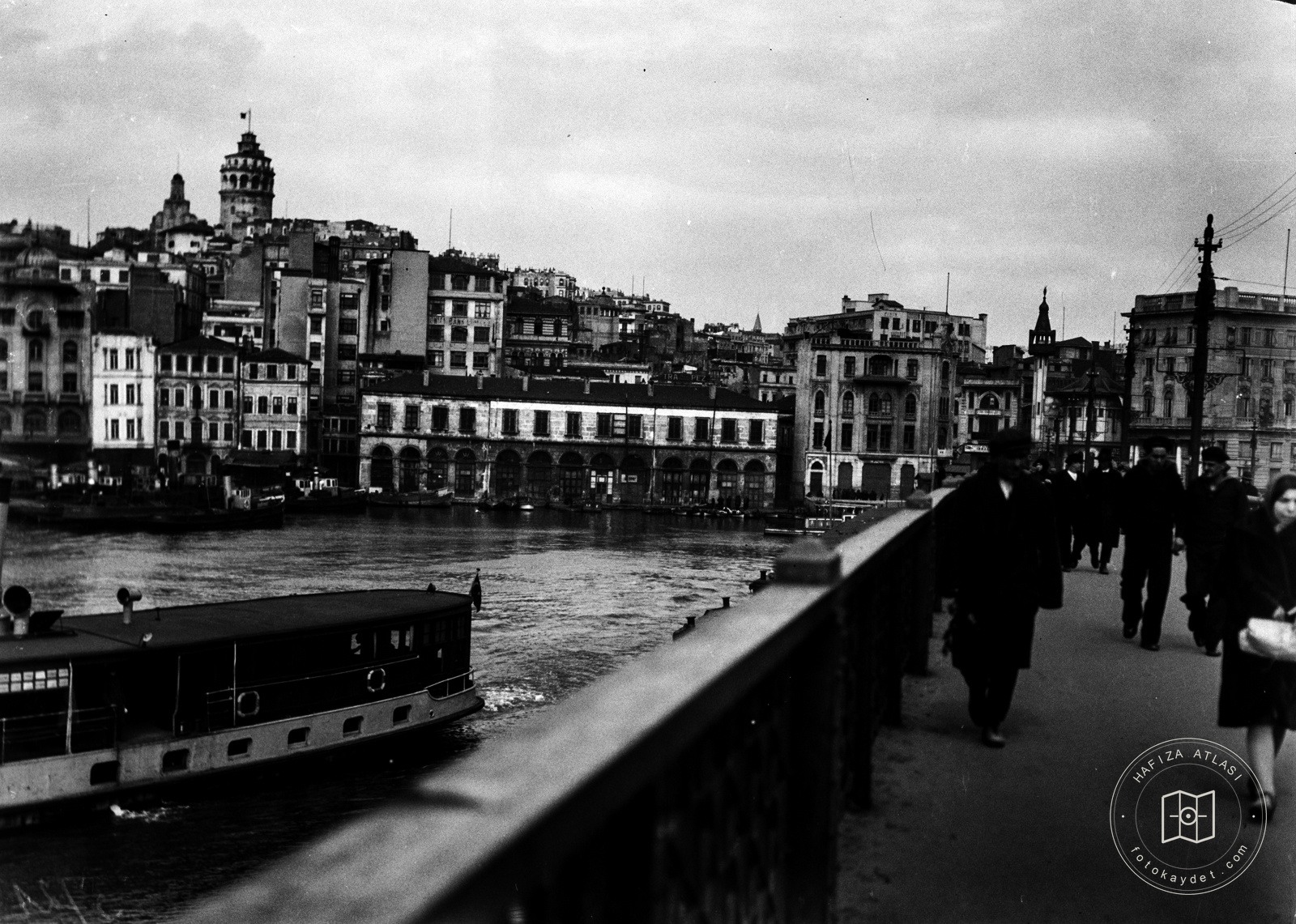 Galata Bridge’nden Galata Tower Yönü
