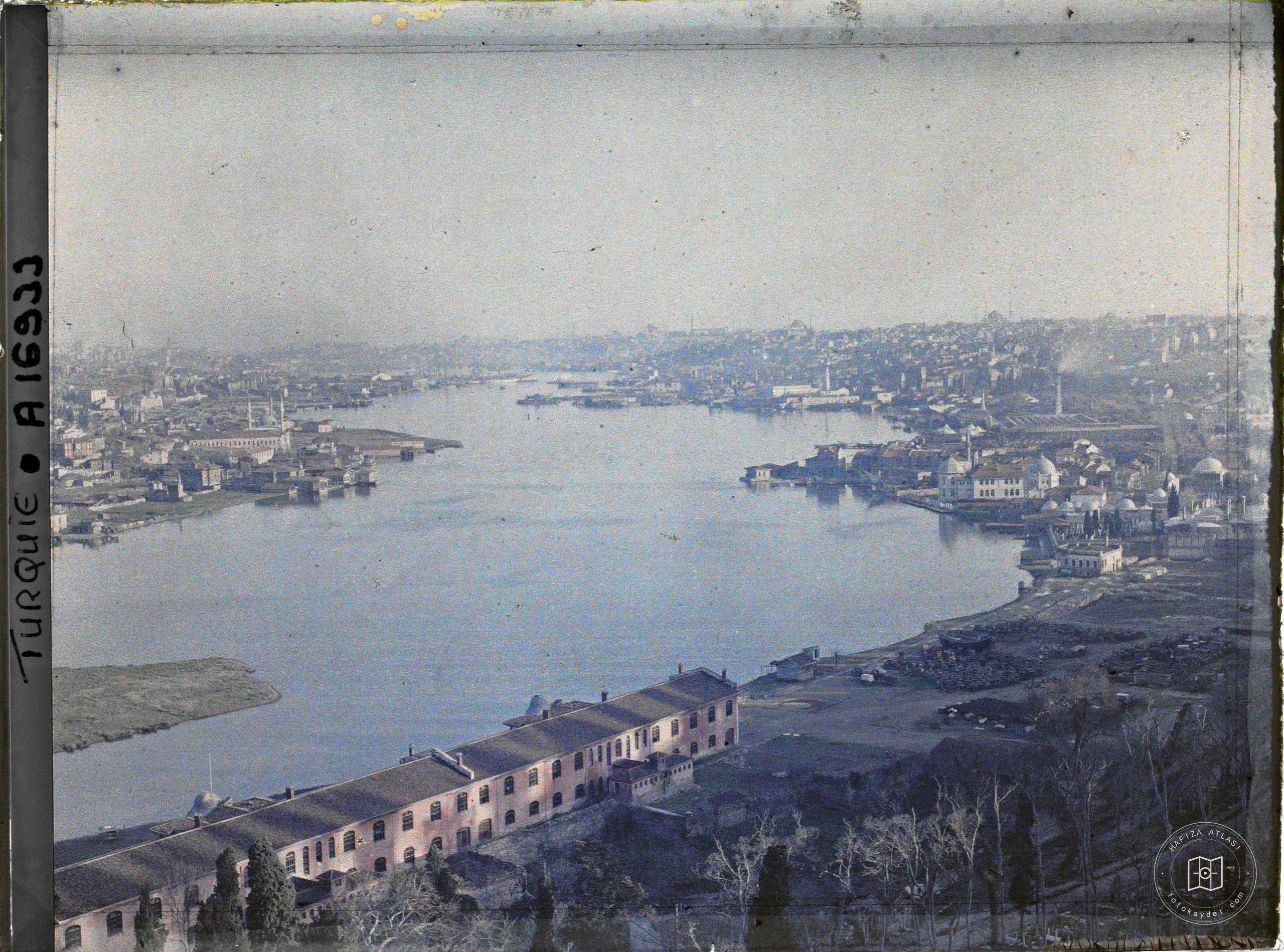 İplikhane Kışlası ve Haliç