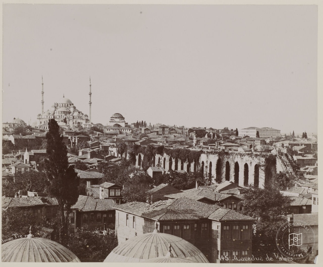 Şehzade Camii Minaresinden Bozdoğan Kemeri’ne Bakış