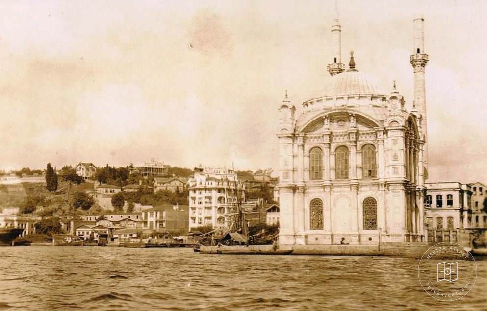 Ortaköy Mosque and Simon Calfa Apartment