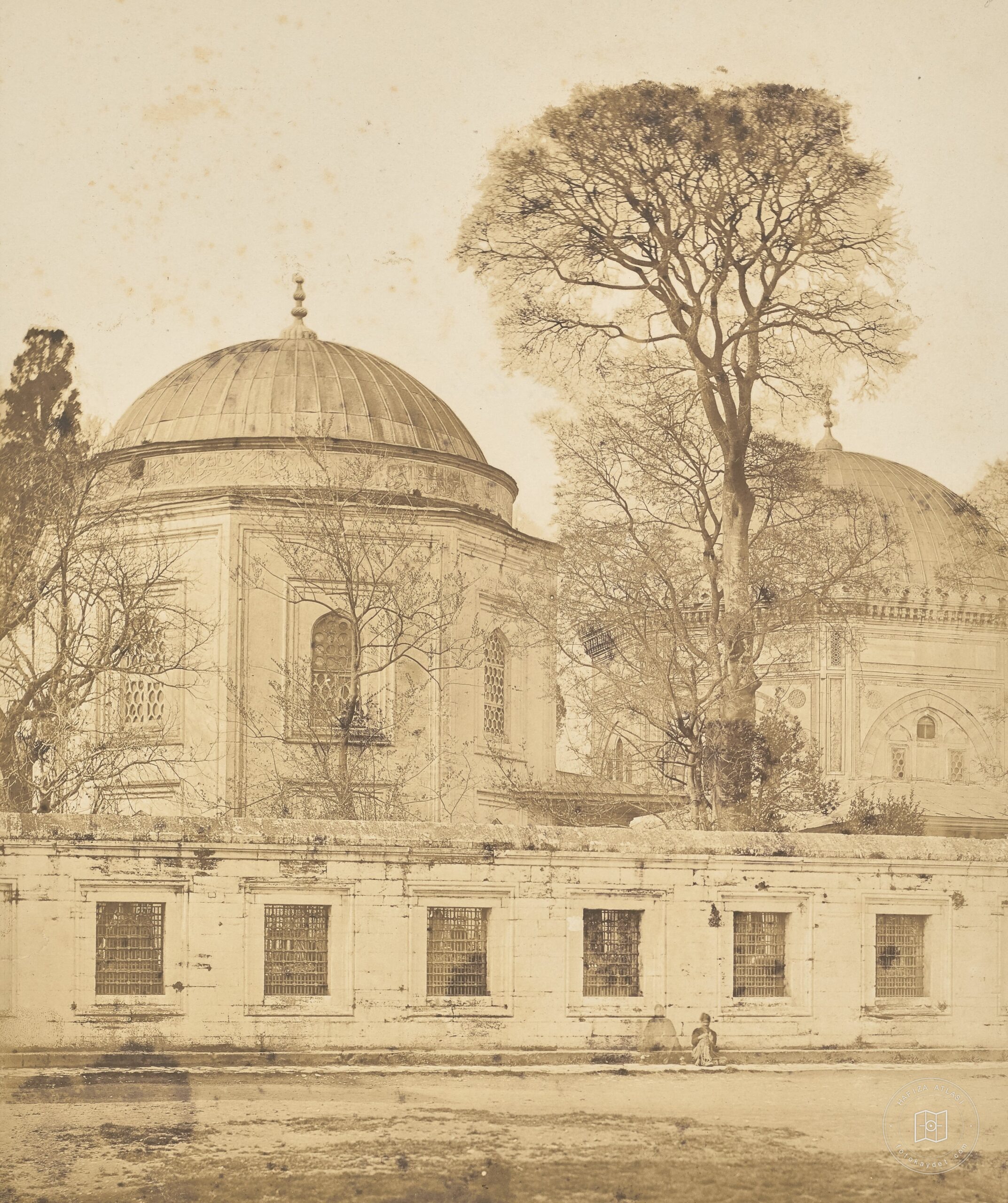Hürrem Sultan ve Kanuni Türbesi