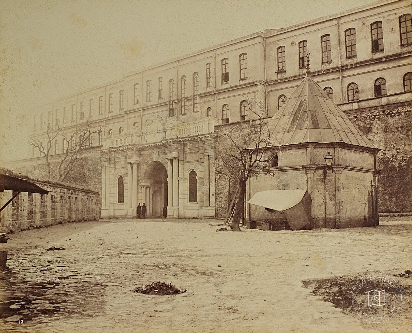 Süleymaniye Kışlası’nın Girişi and Süleymaniye Square Fountain