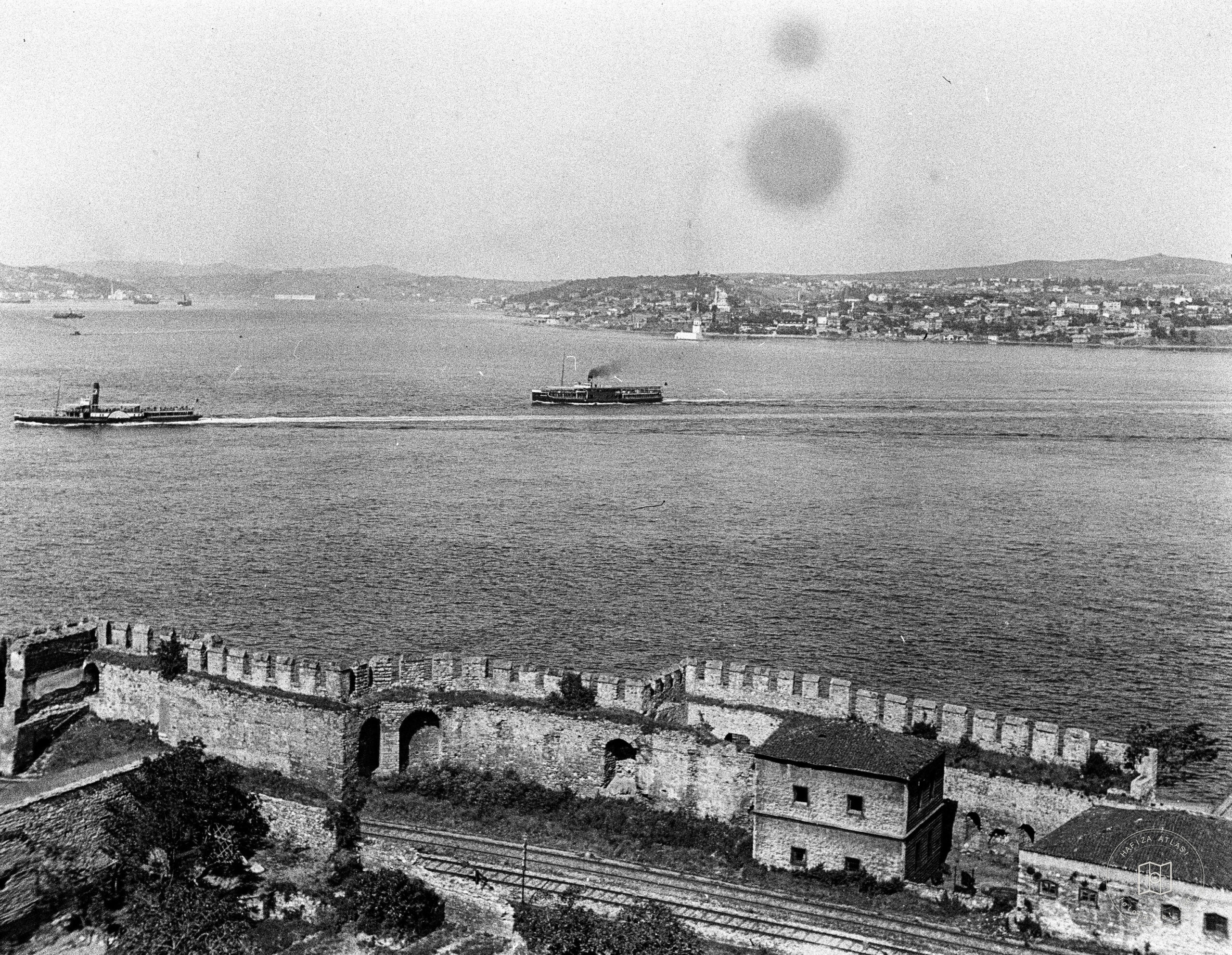 Marmara and Bosphorus from Topkapı Sarayı