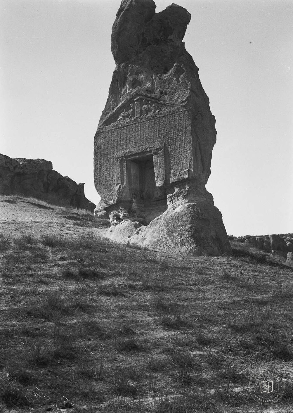 Aslankaya Anıtı