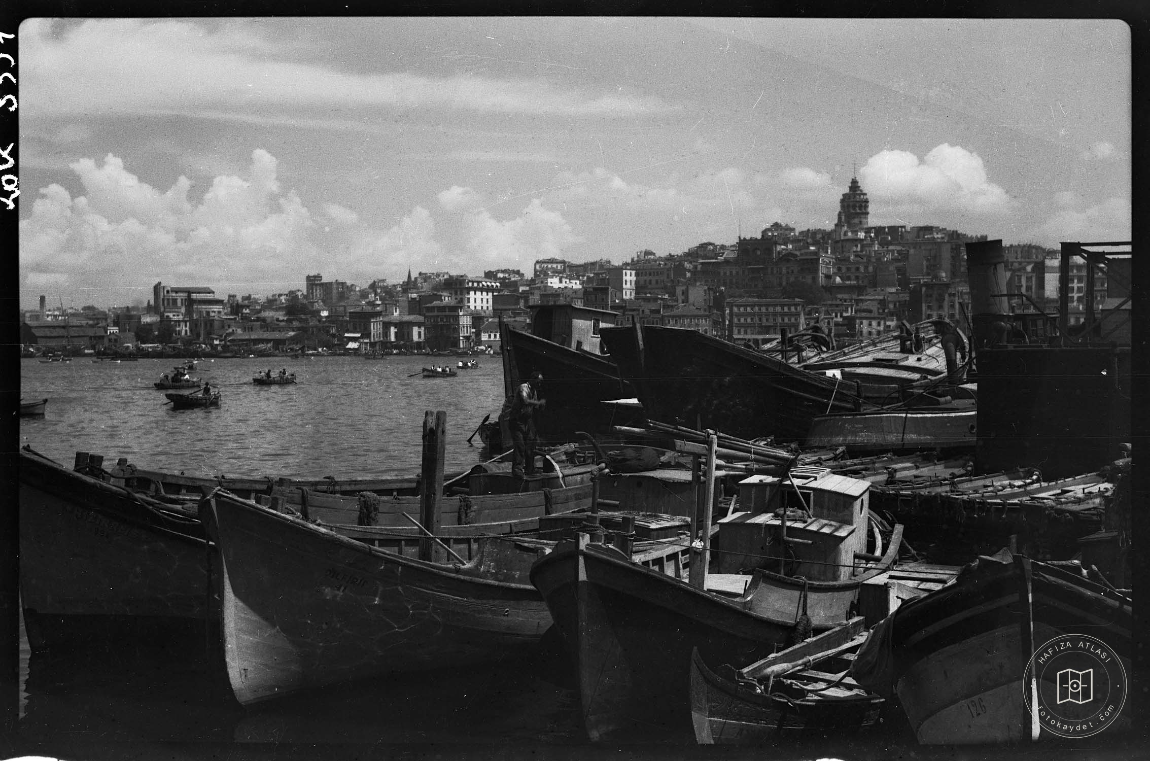 Golden Horn and Thursday Market