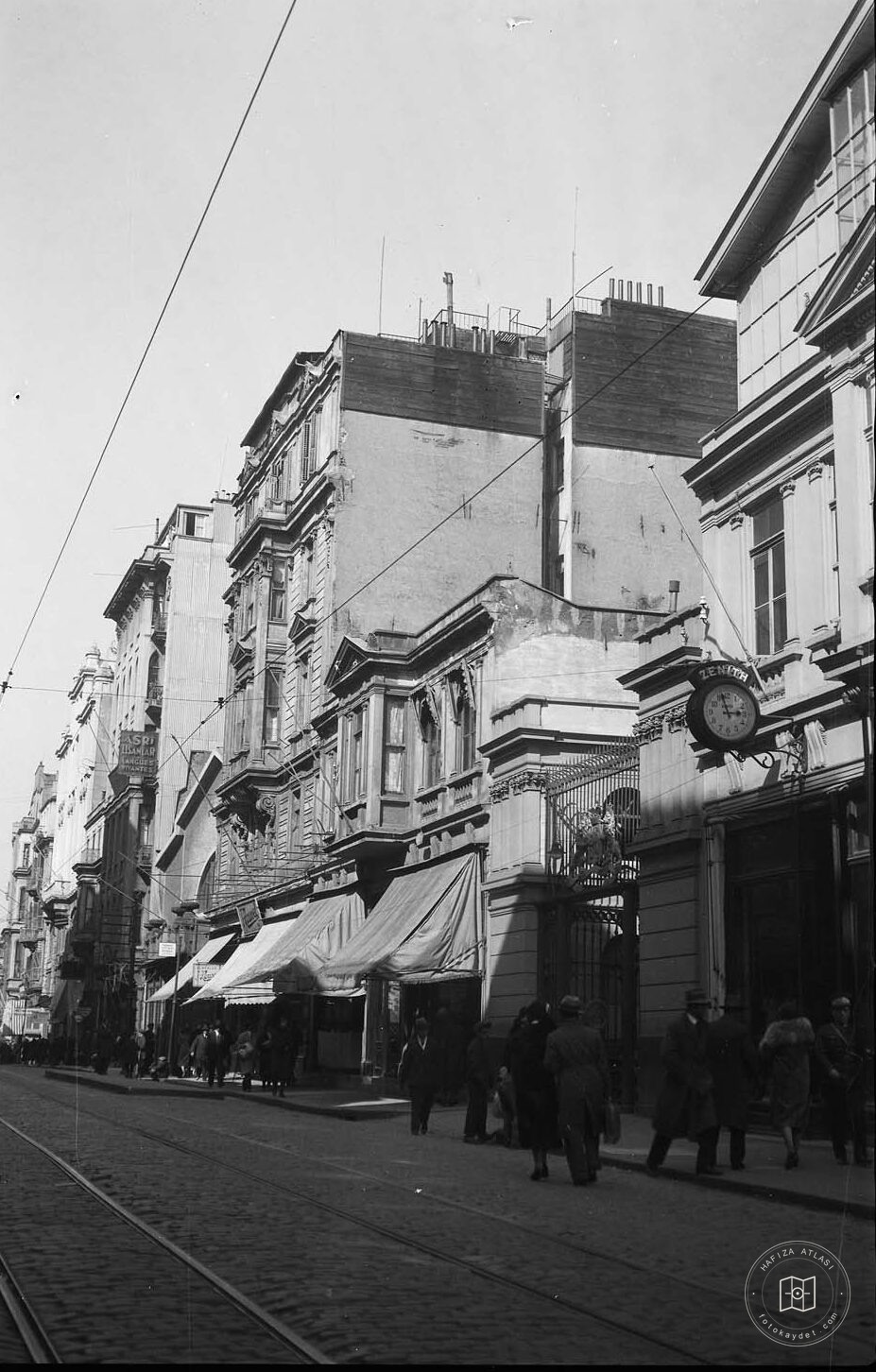 İstiklal Caddesi’ndeki Hollanda Konsolosluğu Girişi