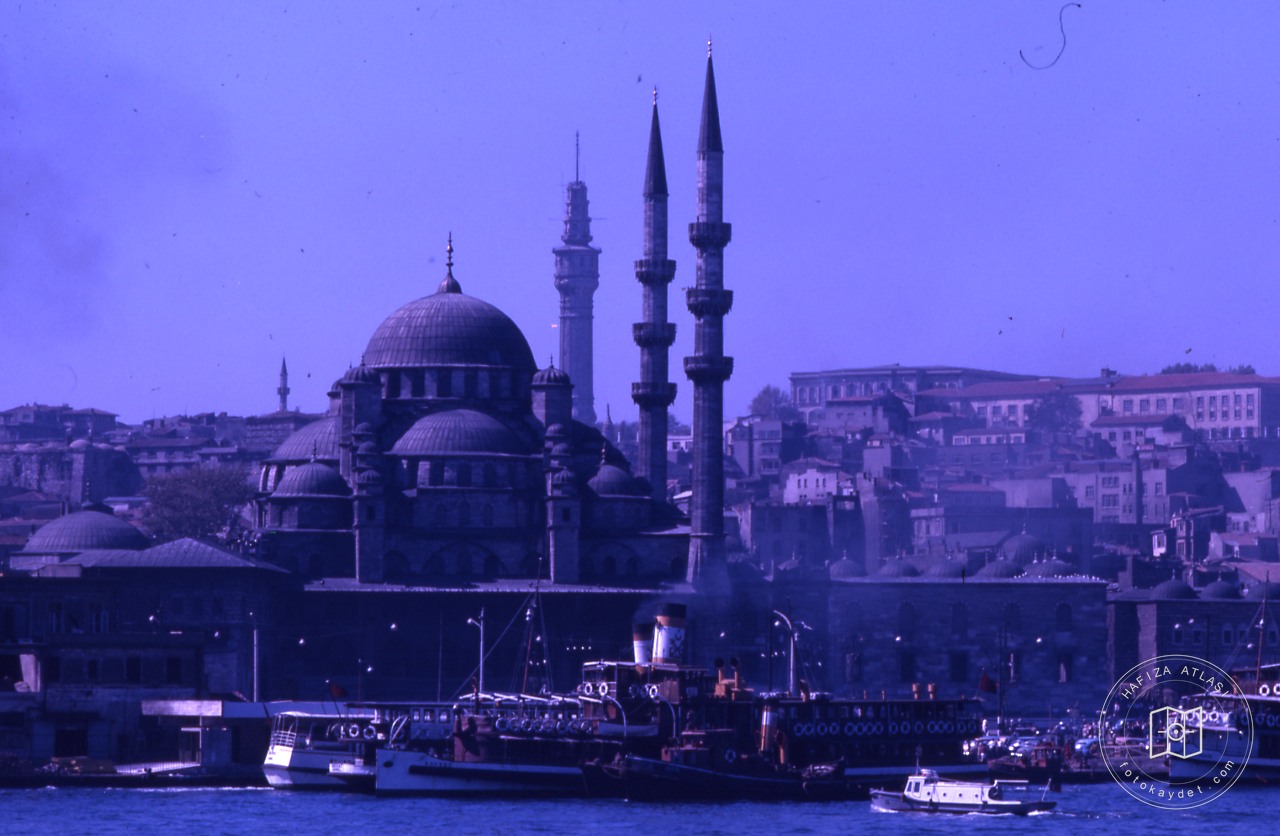 Yeni Cami ve Beyazıt Kulesi