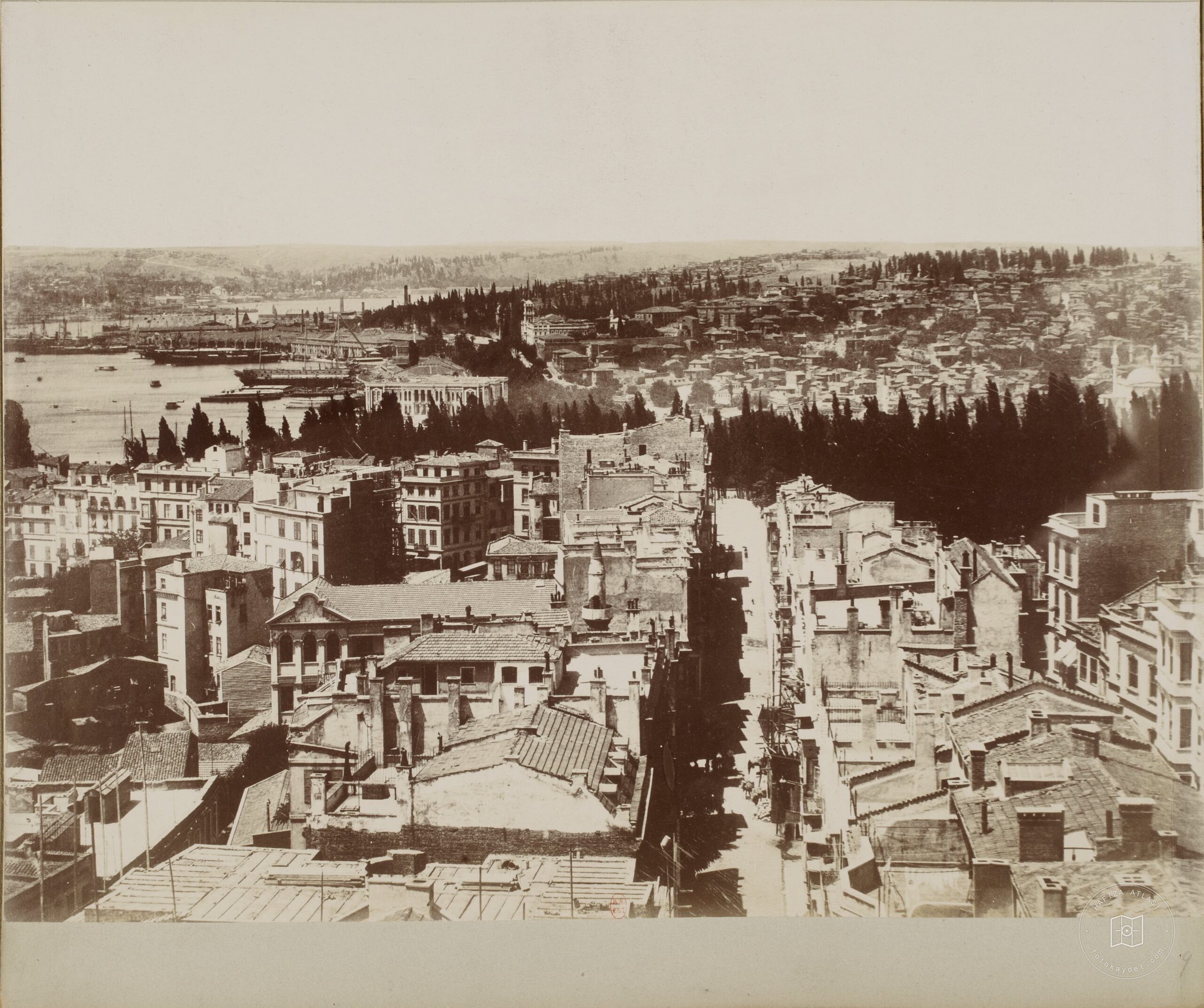 Istanbul Panorama from Galata Tower (9/10)