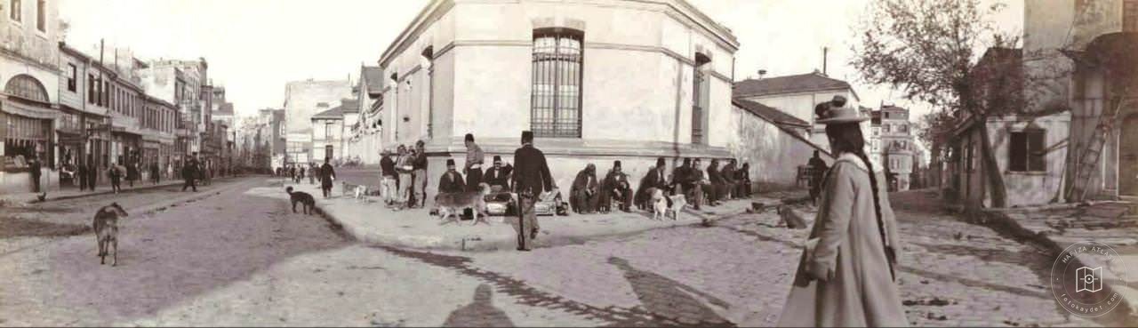 İstiklal Caddesi ve Fransız Konsolosluğu