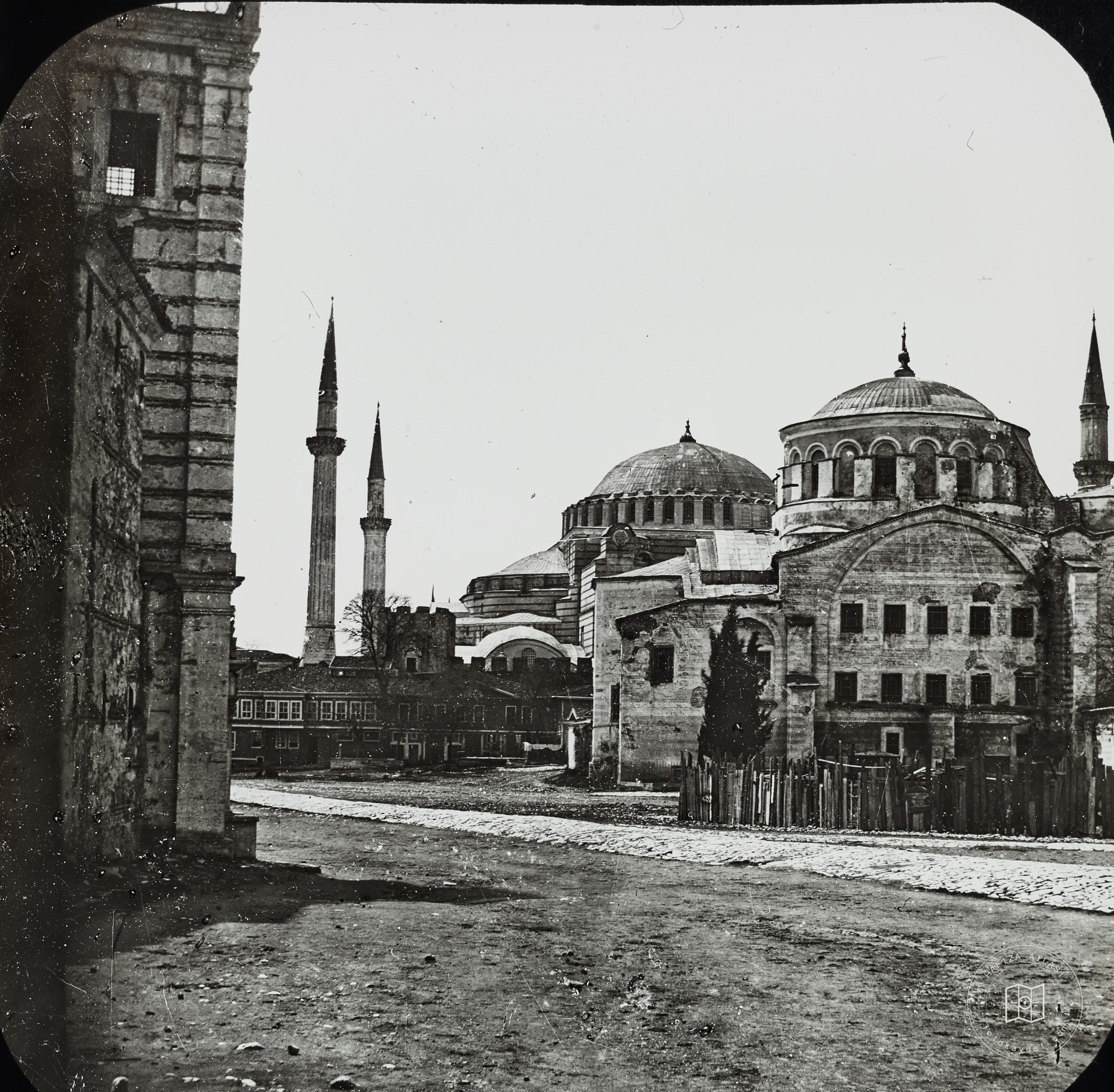Topkapı Sarayı 1. Avlu’dan Aya İrini