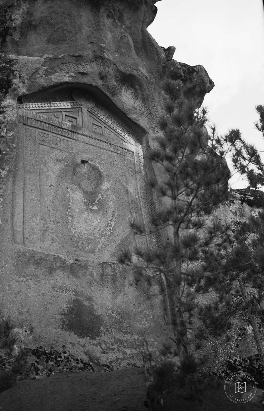 Areyastis Monument