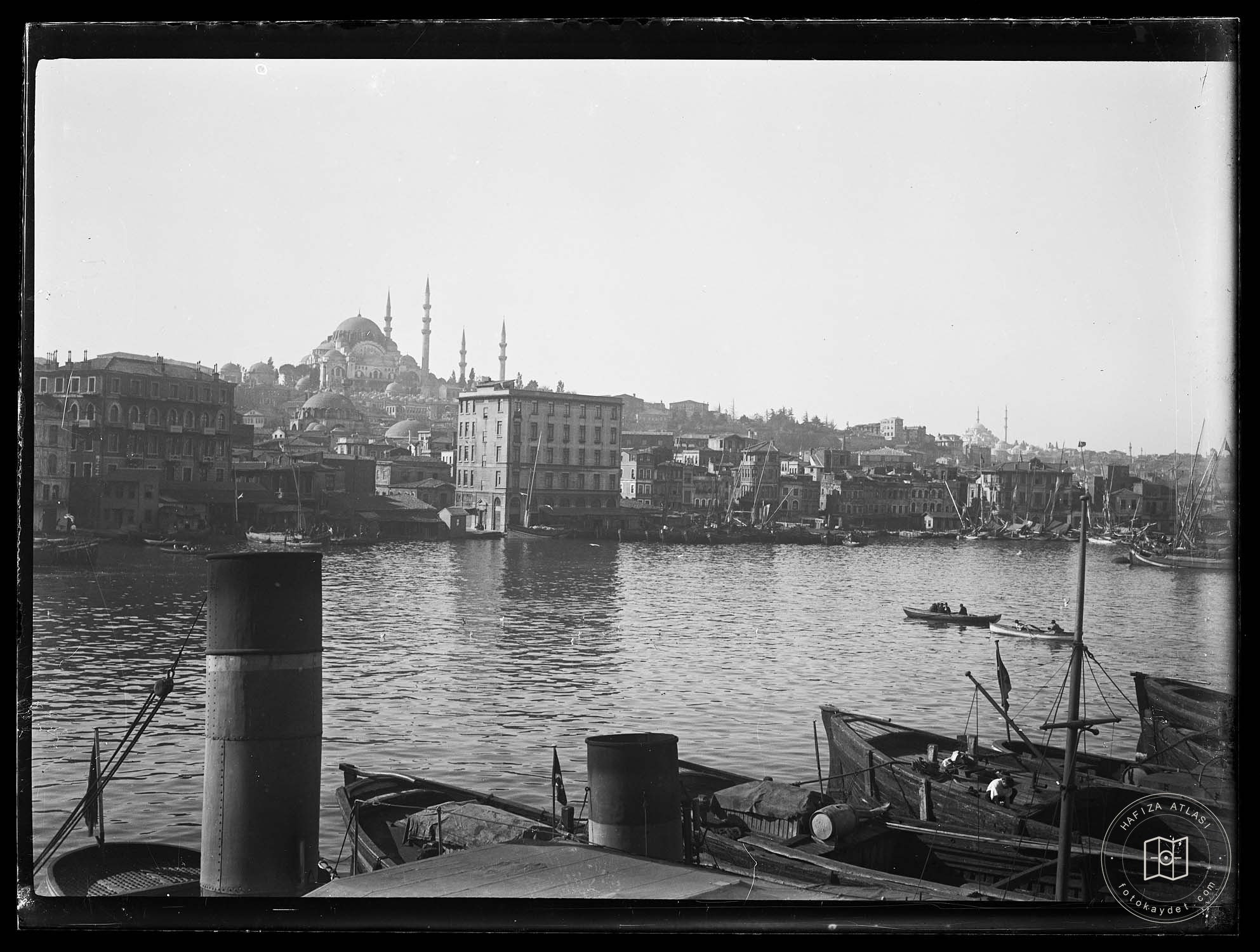 Golden Horn, Yemiş Scaffolding and Süleymaniye