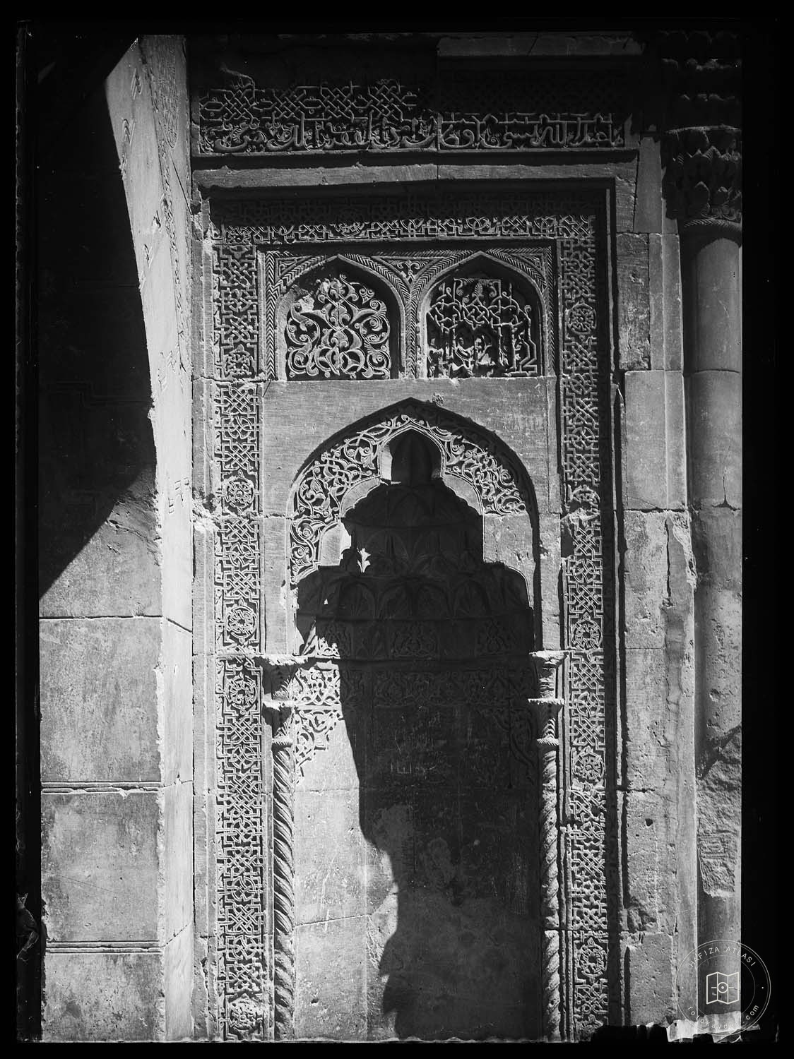Double Minareli Medrese Niche