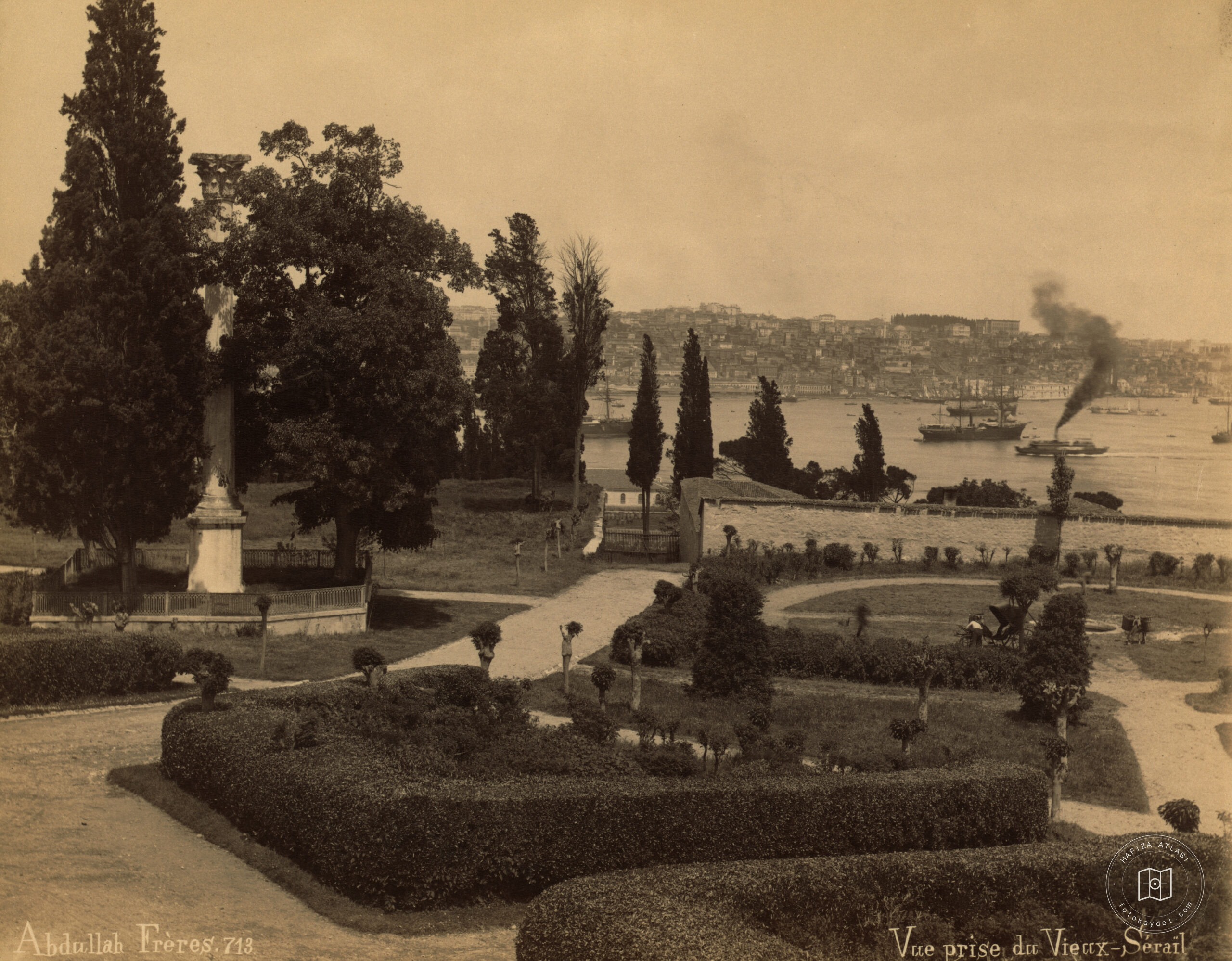 Gülhane Park and Gotlar Column