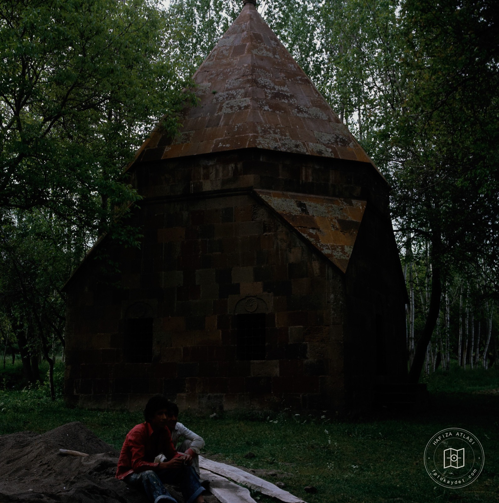 Ahlat Anonymous Kümbet
