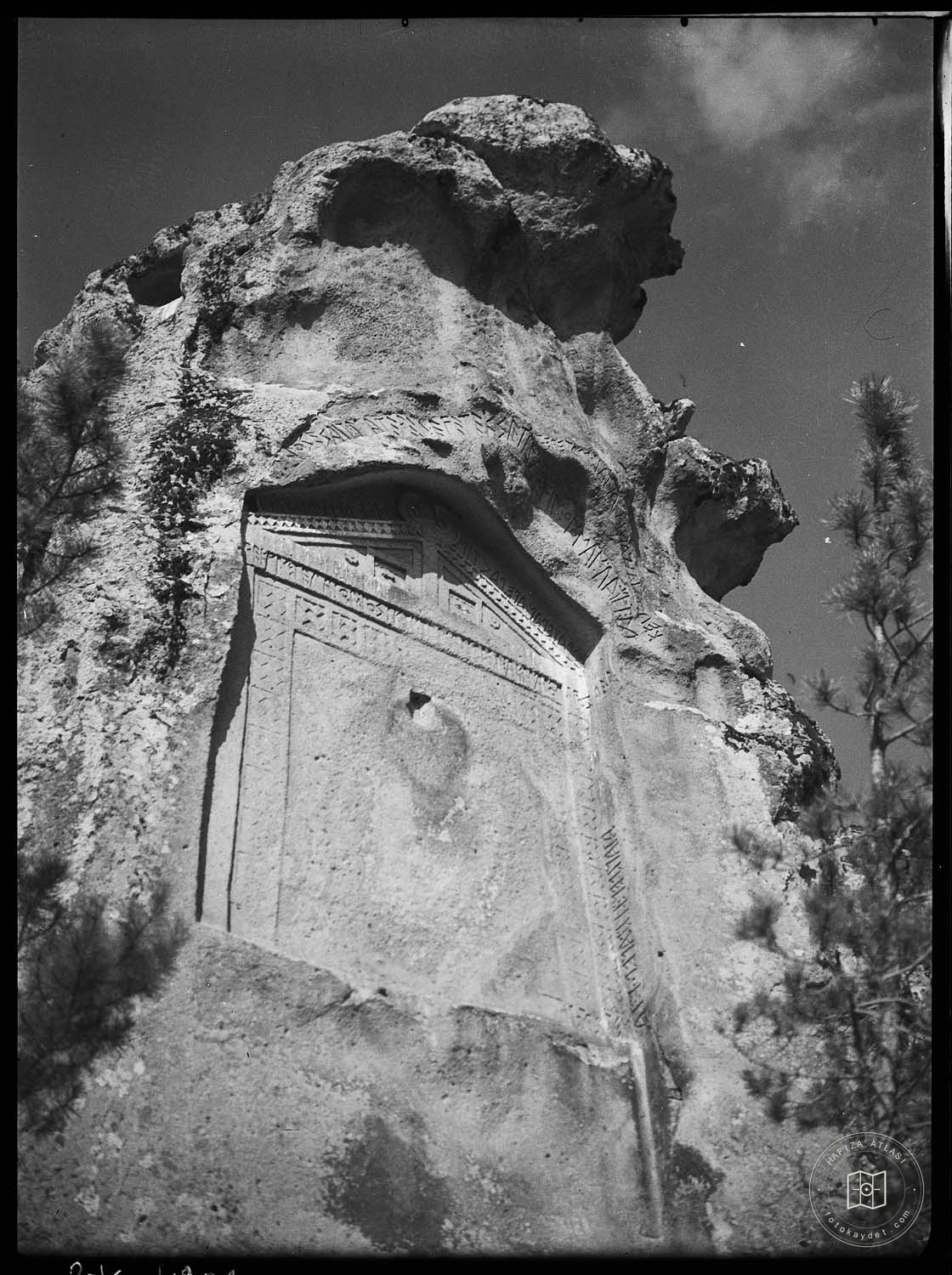 Areyastis Monument Overview