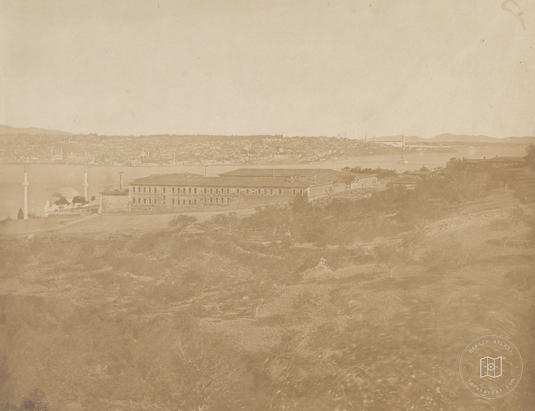 Dolmabahçe Sırtlarından Üsküdar