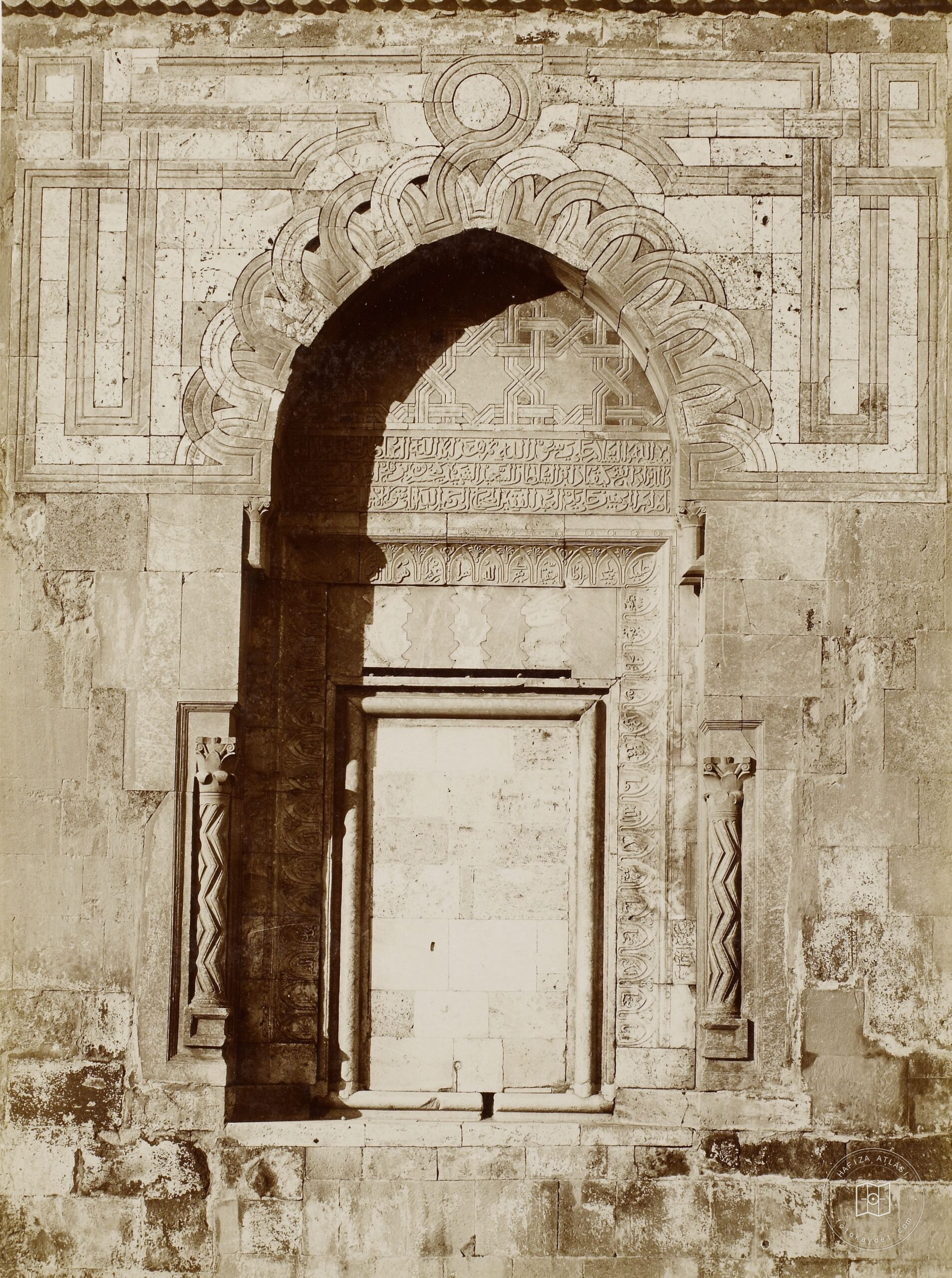 Alaaddin Camii’nde Bir Niş